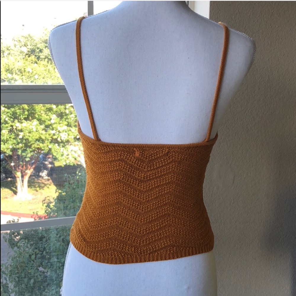 Kendall and Kylie V-neck Top Cute - Picture 4 of 5